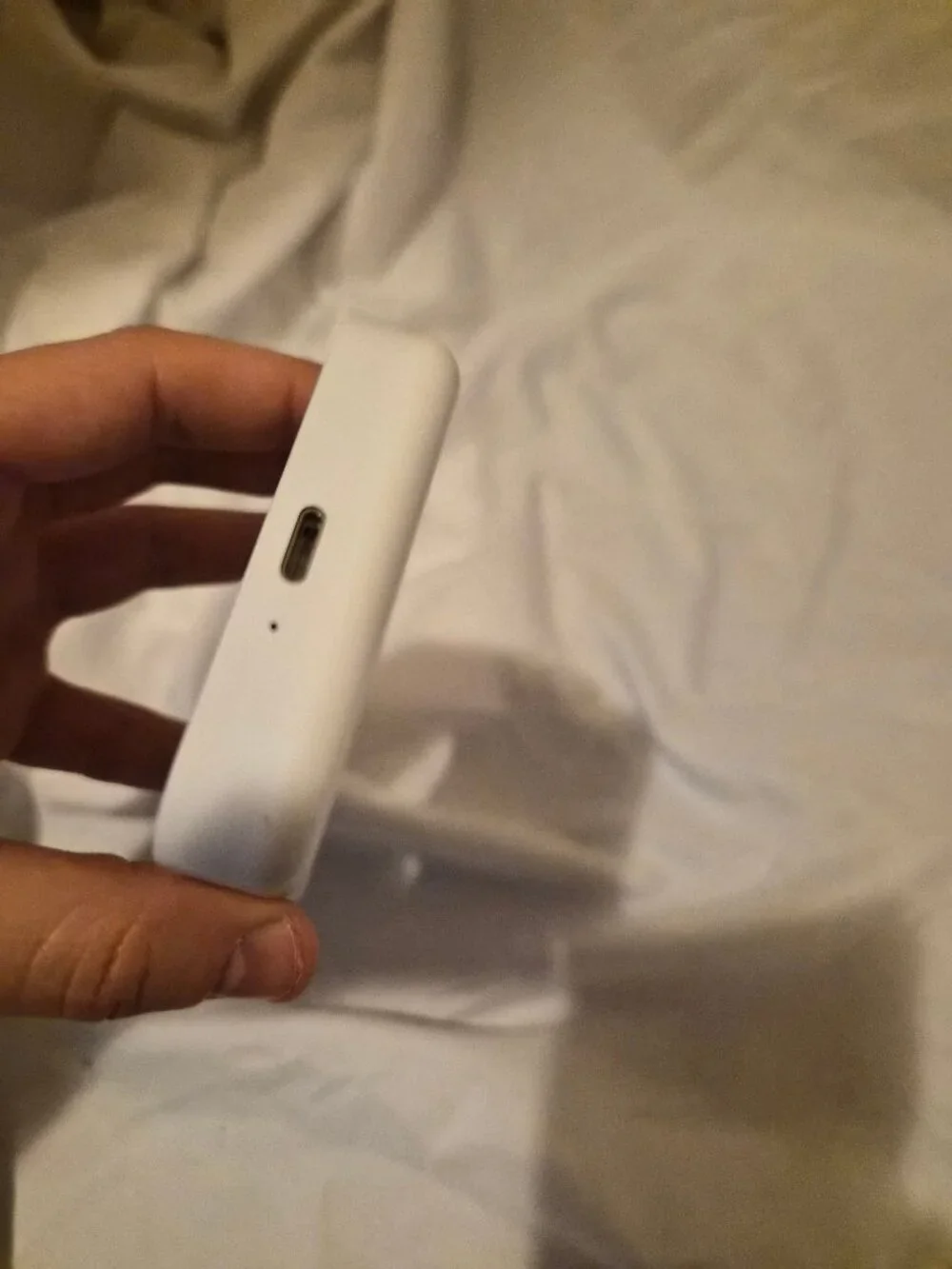 Apple MagSafe Battery Pack A2384 Portable Magnetic Wireless Charger - White